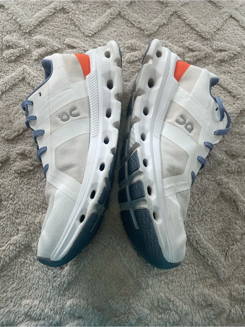 On Cloud - CloudRunning  White Sneakers with Slate Blue and Coral Accents. Sz 9